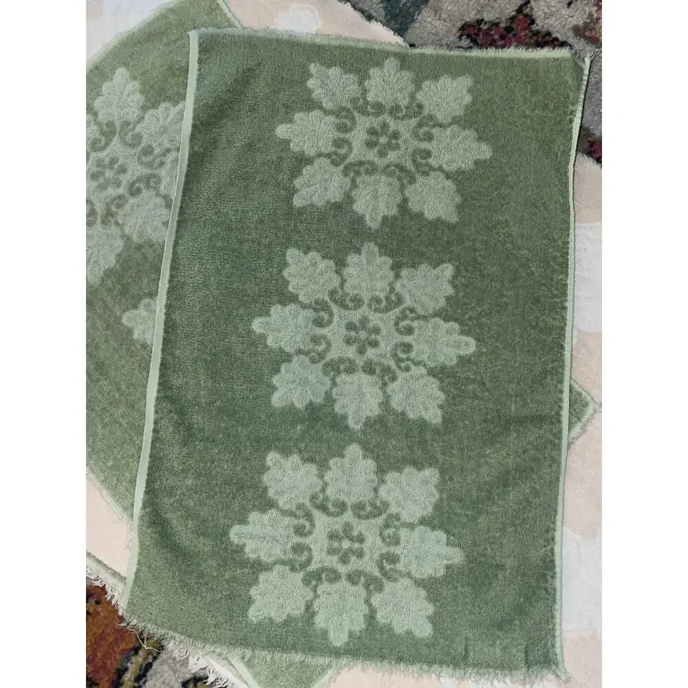 Vintage Lot of 6 Bath & Hand Towels For Use or DIY Crafts Pastels Green Yellow +